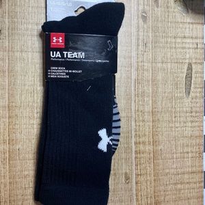Under Armour, you a team performance crew socks